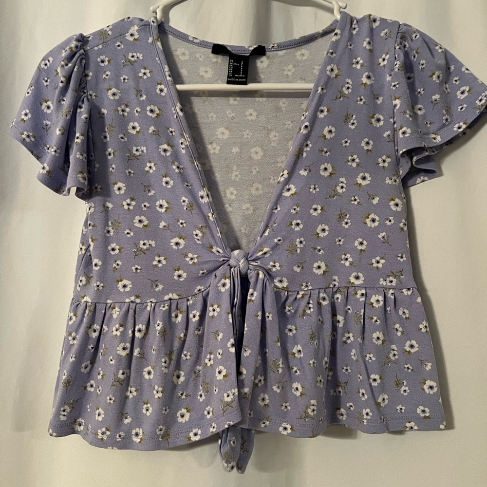 Forever 21 Cropped Floral Blouse